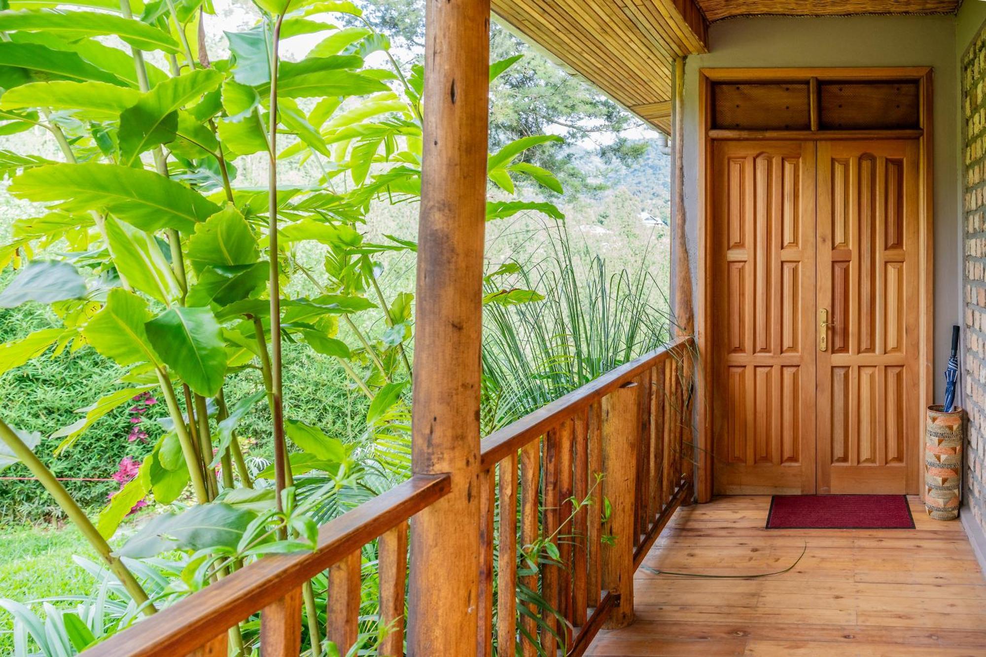 Gorilla Leisure Lodge Kisoro Exterior photo